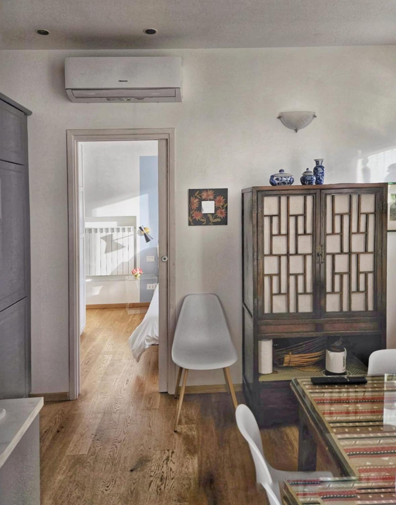 Rosy'S House Un Attico A Due Passi Dall'Acquario Parking Free Apartment Genoa Exterior photo